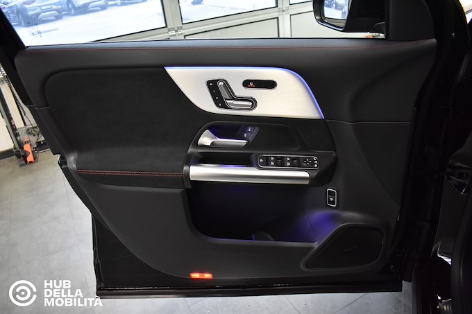 MERCEDES-BENZ GLA 35 4Matic AMG Premium Plus